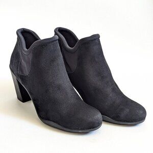 Clarks Artisan Women's Adya Bella Ankle Boot Black Suede Slip-on Gore  8.5 NEW